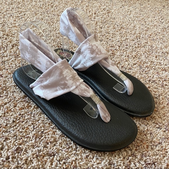 Sanuk yoga slings tan & white sandals 10 (41) Excellent condition - Picture 1 of 6